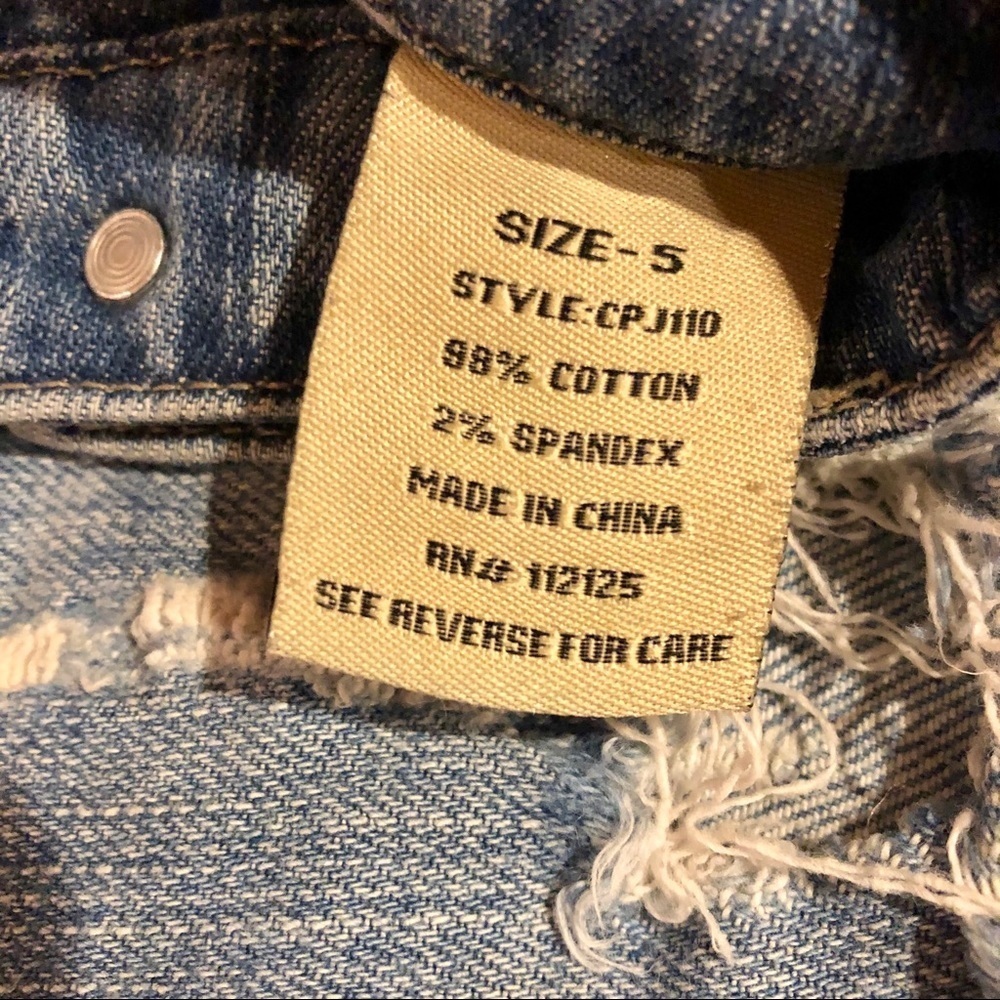 CELEBRITY Pink sexy denim distressed mini Skirt size 5 juniors - Picture 5 of 5